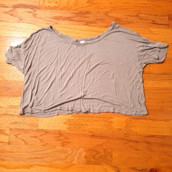 Lilu off-shoulder crop top - Picture 1 of 5